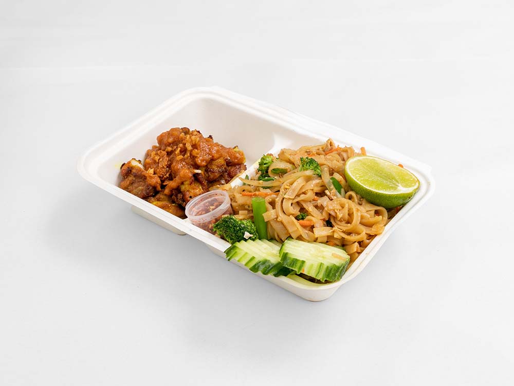 lunch_gebakkenNoedelesKipSate